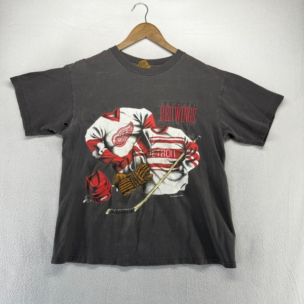 Vintage Detroit Red Wings Shirt men's medium Gray Nutmeg Mills Made in USA 90s
